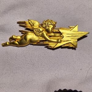JJ Jonette Brooch Gold Tone Shooting Star Angel